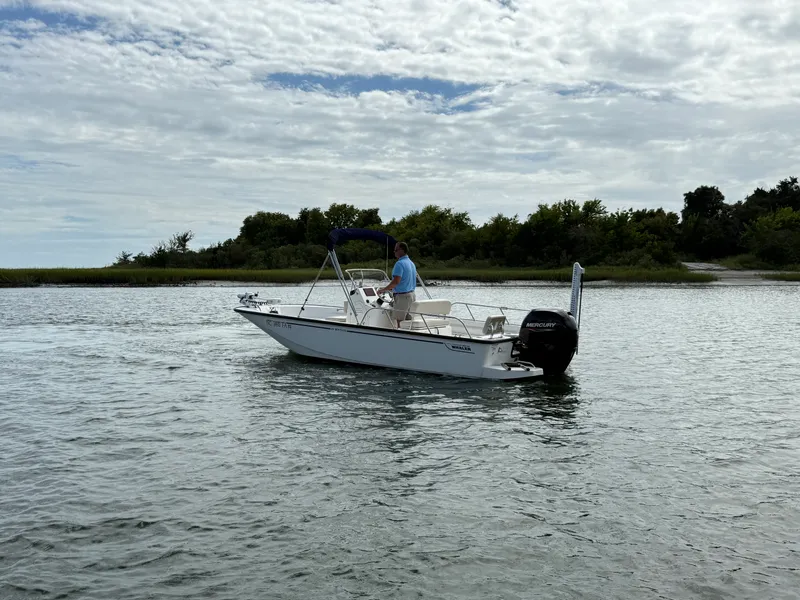 Slide: The Image of Boston Whaler 190 Montauk 2023 - 4