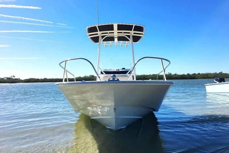 Slide: The Image of Boston Whaler 190 Montauk 2023 - 1