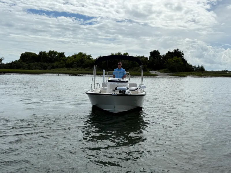 Slide: The Image of Boston Whaler 190 Montauk 2023 - 6