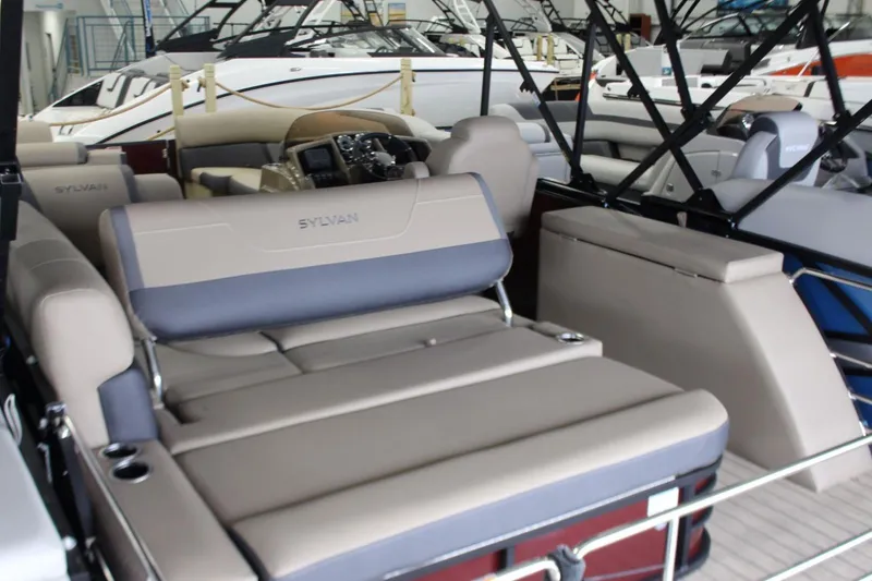 Slide: The Image of Sylvan Mirage X3 CLZ 2025 - 7