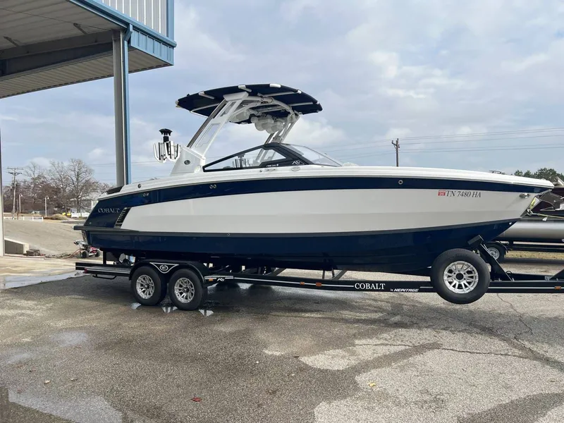 The Image of Cobalt R8 Surf 2022 - 1