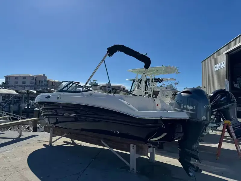 Slide: The Image of Stingray 211 DC 2024 - 3