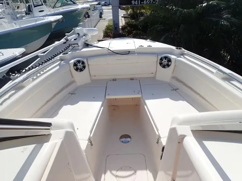 Slide: The Image of Grady-White Freedom 285 2021 - 15