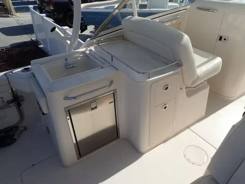 Slide: The Image of Grady-White Freedom 285 2021 - 8