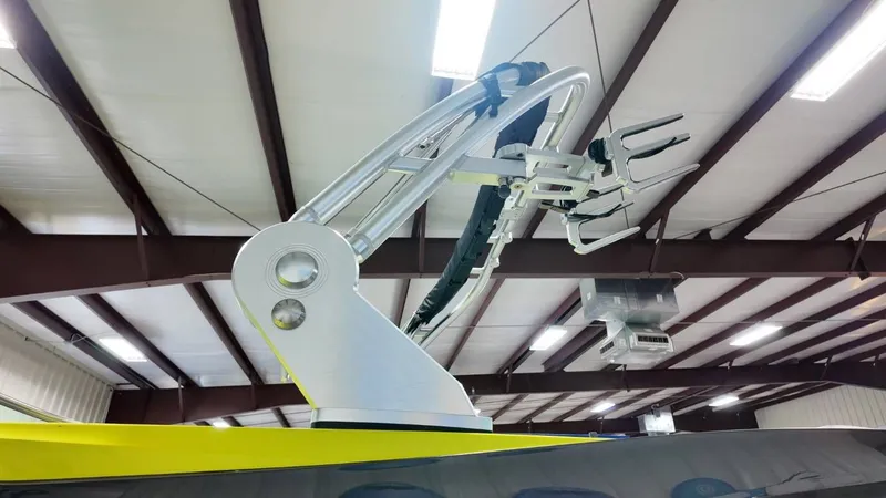 Slide: The Image of MasterCraft XT22 2018 - 12