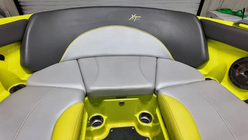 Slide: The Image of MasterCraft XT22 2018 - 22