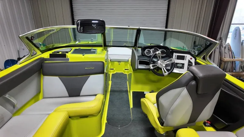 Slide: The Image of MasterCraft XT22 2018 - 29