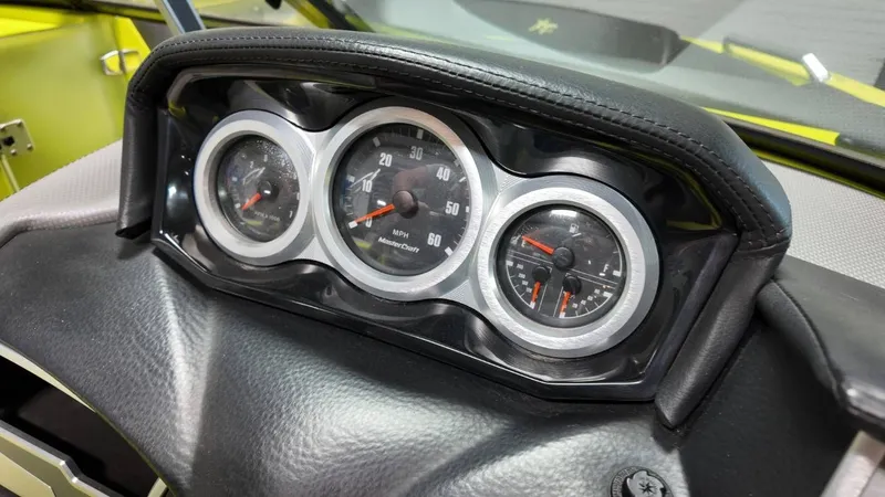 Slide: The Image of MasterCraft XT22 2018 - 37