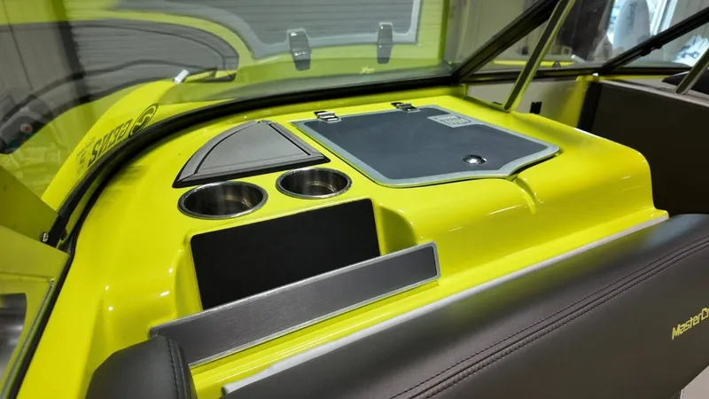 Slide: The Image of MasterCraft XT22 2018 - 48