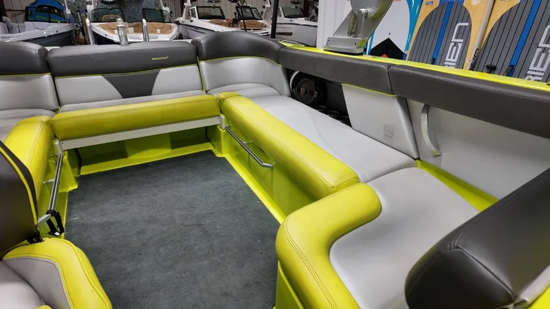 Slide: The Image of MasterCraft XT22 2018 - 51