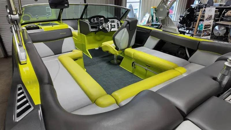 Slide: The Image of MasterCraft XT22 2018 - 53