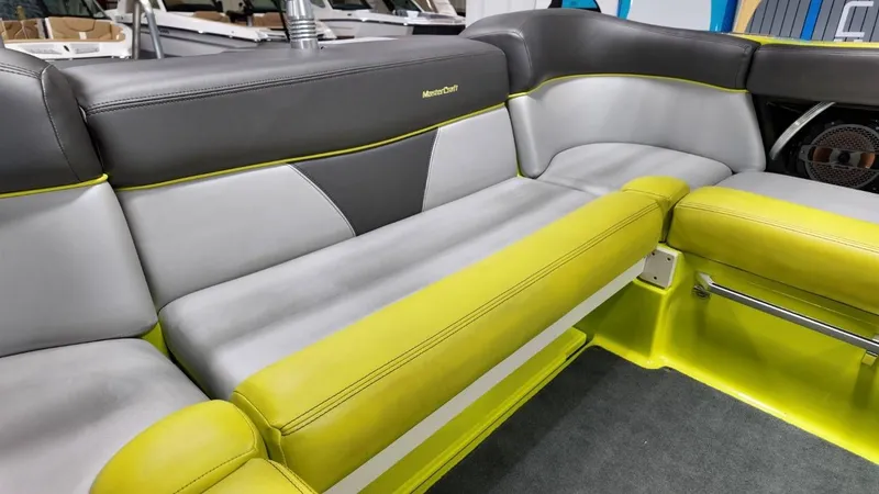 Slide: The Image of MasterCraft XT22 2018 - 59