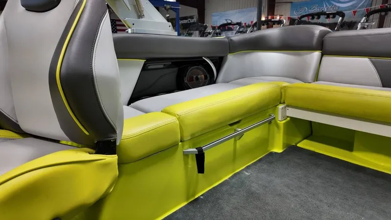 Slide: The Image of MasterCraft XT22 2018 - 63