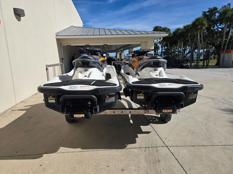 Slide: The Image of Sea-Doo GTX 155 2015 - 6