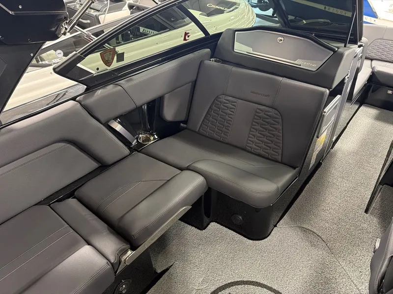 Slide: The Image of MasterCraft X24 2022 - 12