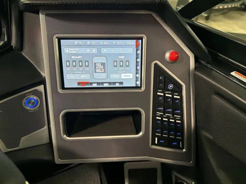 Slide: The Image of MasterCraft X24 2022 - 17