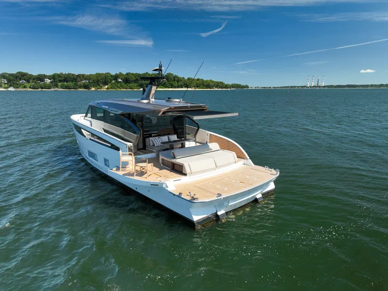 Slide: The Image of Azimut Seadeck 6 2027 - 50