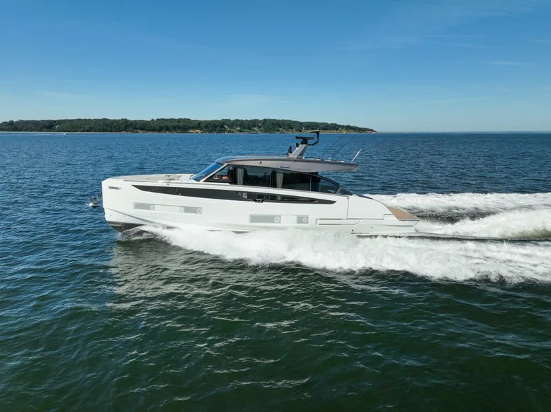Slide: The Image of Azimut Seadeck 6 2027 - 35
