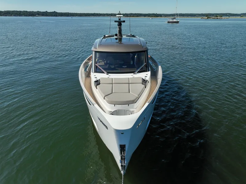 Slide: The Image of Azimut Seadeck 6 2027 - 44