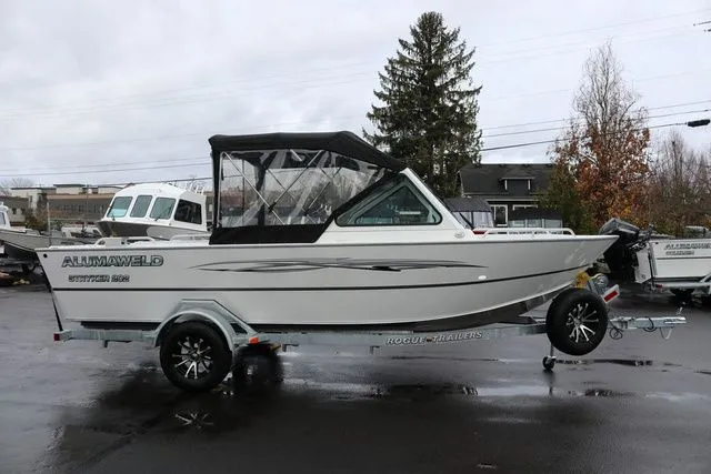 The Image of Alumaweld Stryker 202 2026 - 1