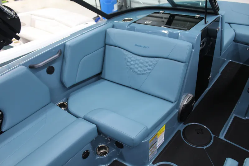 Slide: The Image of MasterCraft NXT20 2026 - 10