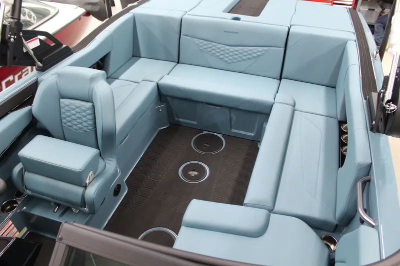 Slide: The Image of MasterCraft NXT20 2026 - 17