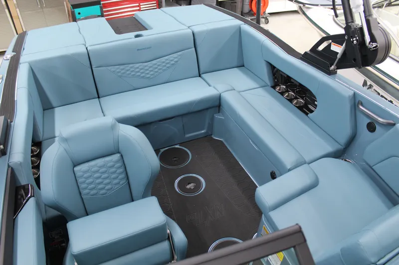 Slide: The Image of MasterCraft NXT20 2026 - 18