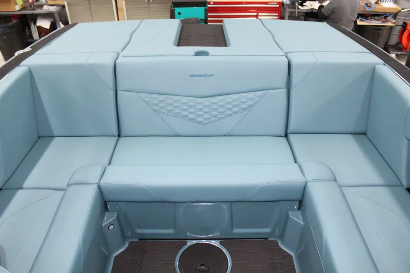 Slide: The Image of MasterCraft NXT20 2026 - 19