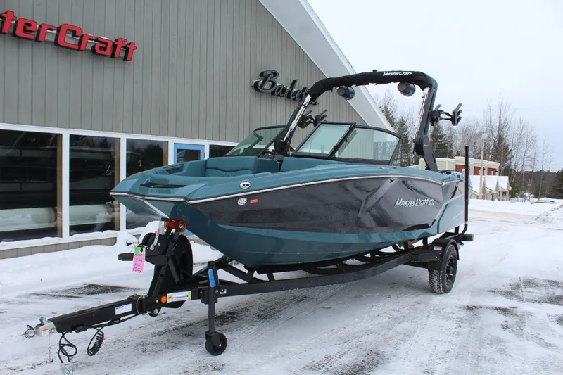 Slide: The Image of MasterCraft NXT20 2026 - 2