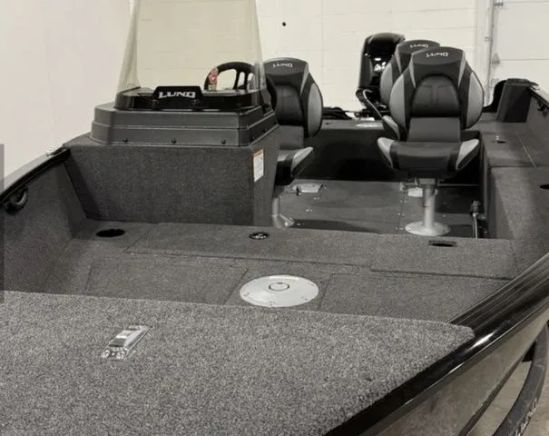 Slide: The Image of Lund 1650 Rebel XL SS 2026 - 6