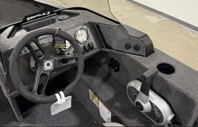 Slide: The Image of Lund 1650 Rebel XL SS 2026 - 8