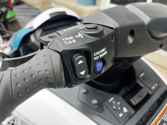 Slide: The Image of Yamaha FX Cruiser HO 2026 - 5