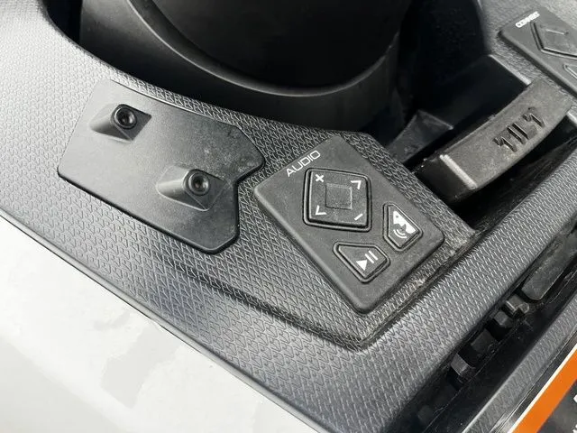 Slide: The Image of Yamaha FX Cruiser HO 2026 - 6