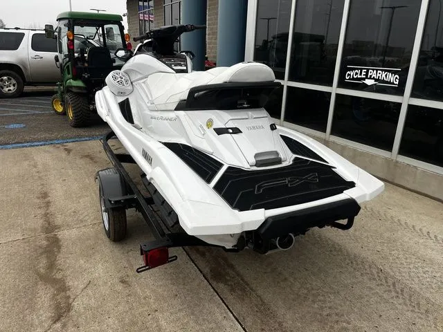 Slide: The Image of Yamaha FX Cruiser SVHO 2026 - 4