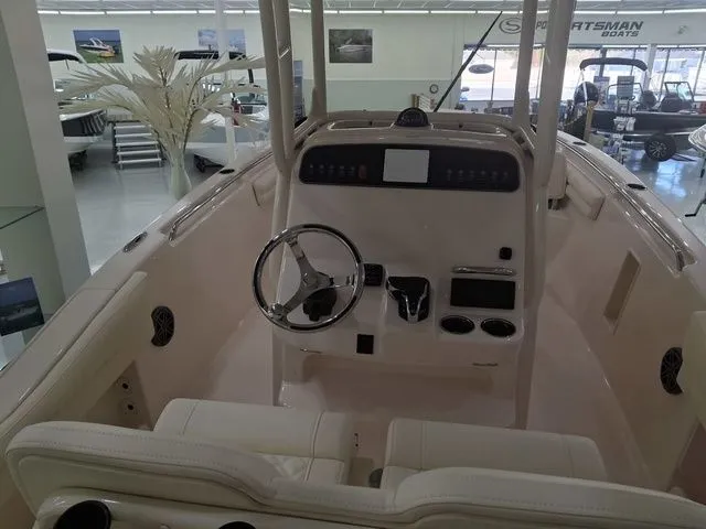 Slide: The Image of Grady-White Fisherman 216 2026 - 5