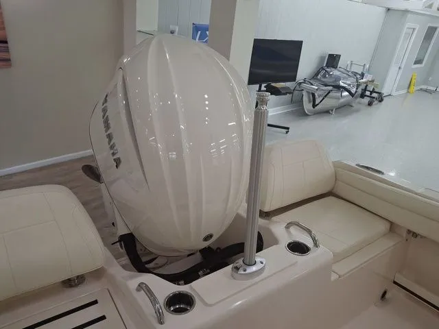 Slide: The Image of Grady-White Fisherman 216 2026 - 6