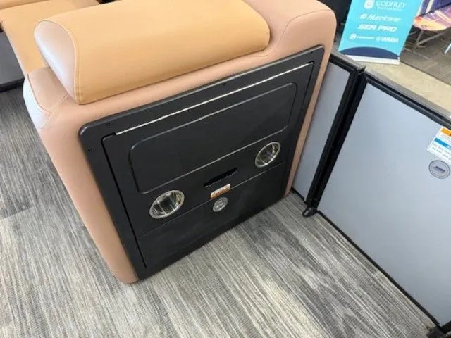 Slide: The Image of Godfrey Sweetwater 2486 SFL 27" Impact Center Tube Package 2026 - 10