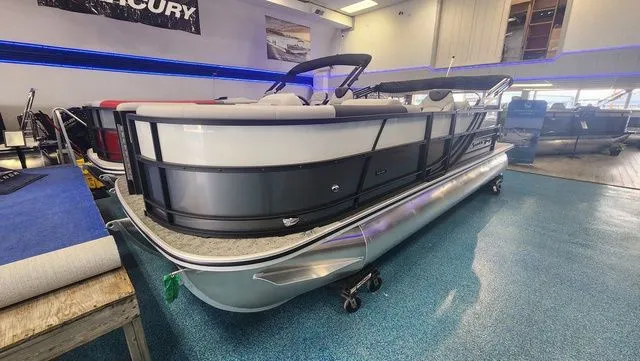 Slide: The Image of South Bay 222RS LE 2.75 2026 - 3