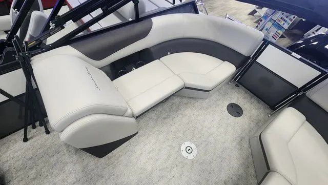 Slide: The Image of South Bay 222RS LE 2.75 2026 - 6