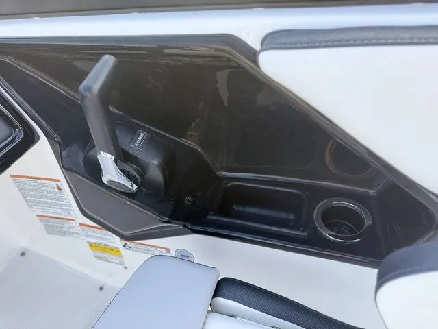 Slide: The Image of Yamaha AR195 2026 - 10