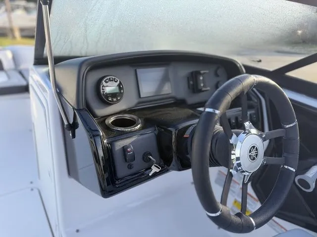 Slide: The Image of Yamaha AR195 2026 - 12