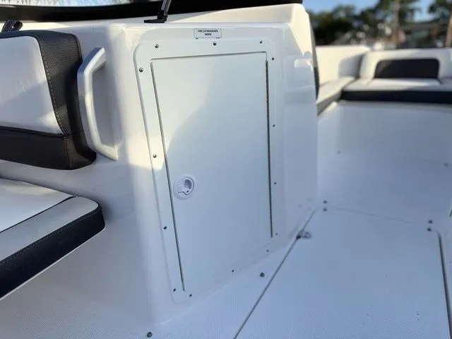 Slide: The Image of Yamaha AR195 2026 - 16