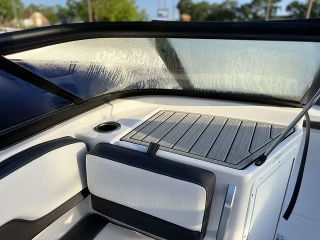 Slide: The Image of Yamaha AR195 2026 - 17