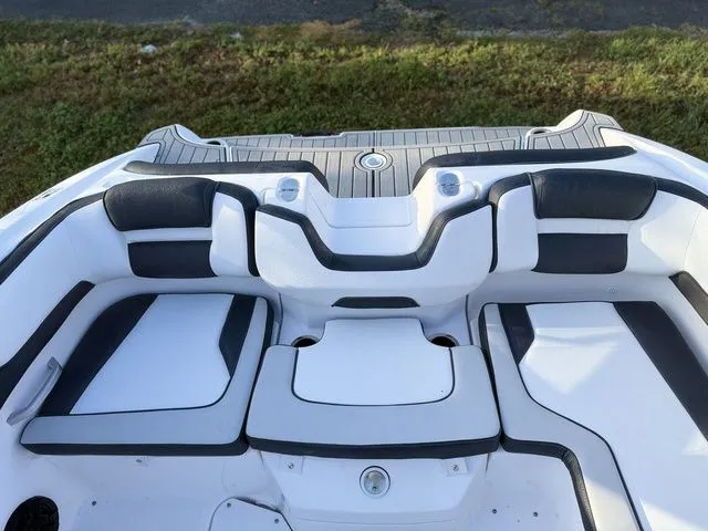 Slide: The Image of Yamaha AR195 2026 - 22