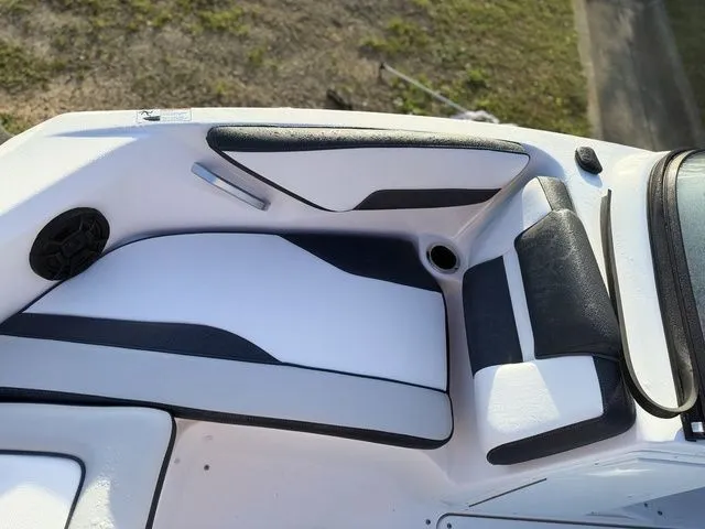 Slide: The Image of Yamaha AR195 2026 - 4