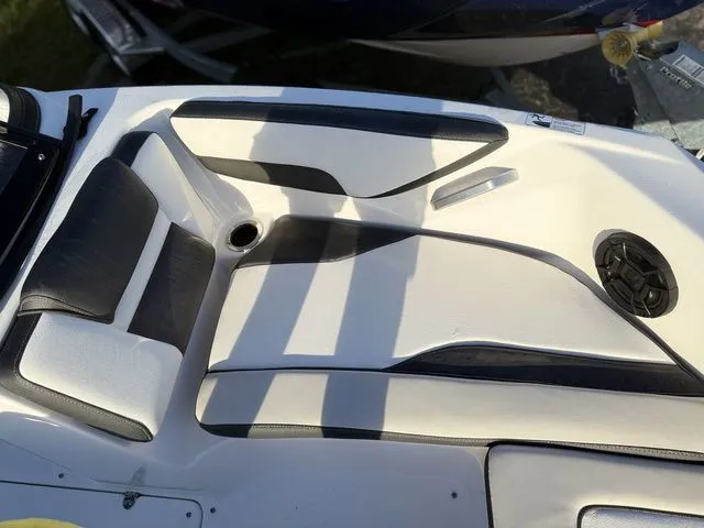 Slide: The Image of Yamaha AR195 2026 - 5