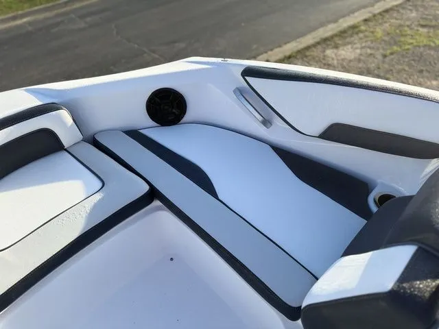 Slide: The Image of Yamaha AR195 2026 - 7