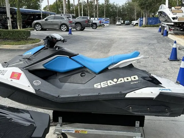 Slide: The Image of Sea-Doo Spark 2-Up Rotax 900 H.O ACE IBR & CONV 2019 - 3