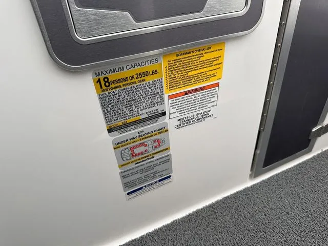 Slide: The Image of MasterCraft X24 2021 - 22