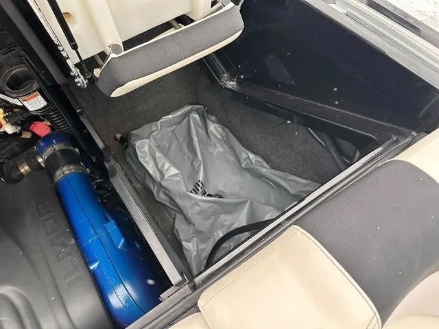 Slide: The Image of MasterCraft X24 2021 - 39